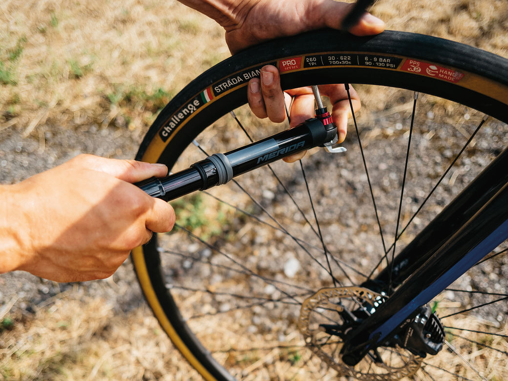 Merida Bikes con fissaggio telaio incluso Sistema pratico e semplice Leggero Pompa flessibile integrata Superresistente Leva in alluminio